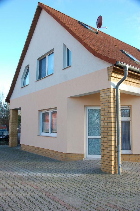 Ferienwohnung Prey Ueckermünde エクステリア 写真