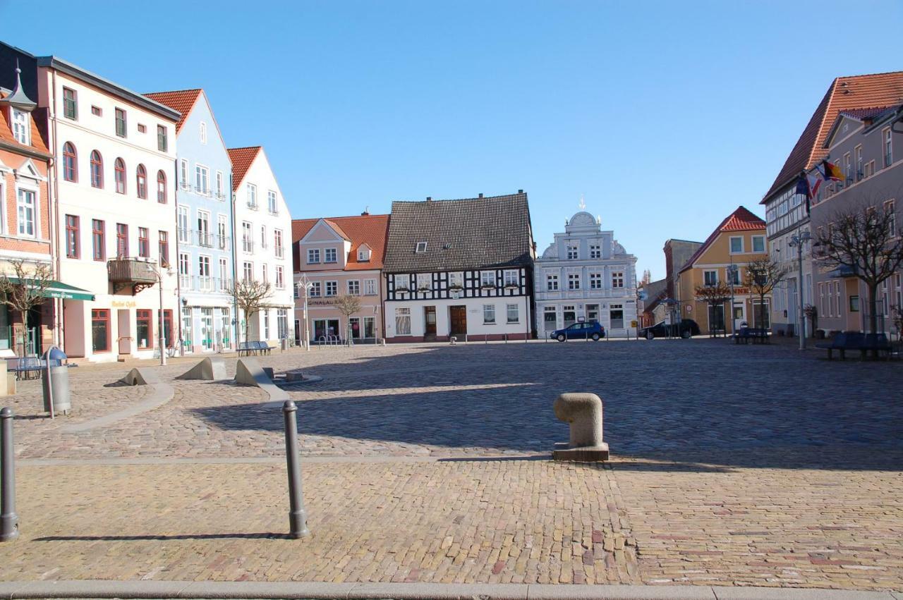 Ferienwohnung Prey Ueckermünde エクステリア 写真